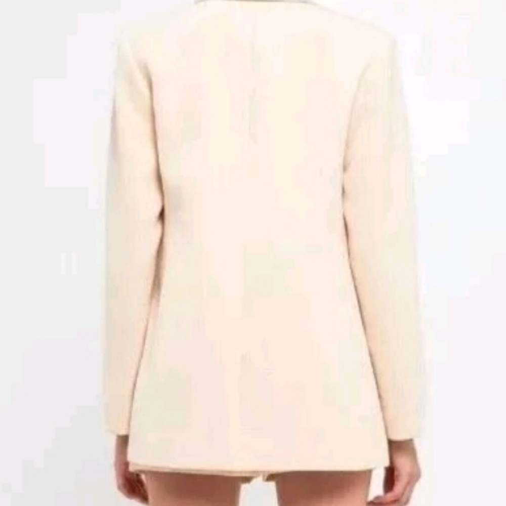 ENDLESS ROSE BLAZER in a Cream color size L - Picture 3 of 12